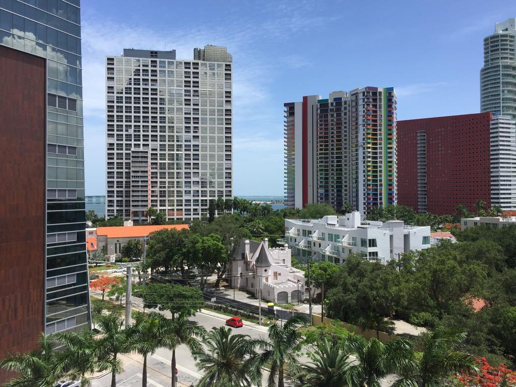Lyx Suites At One Broadway In Brickell Miami Exterior photo