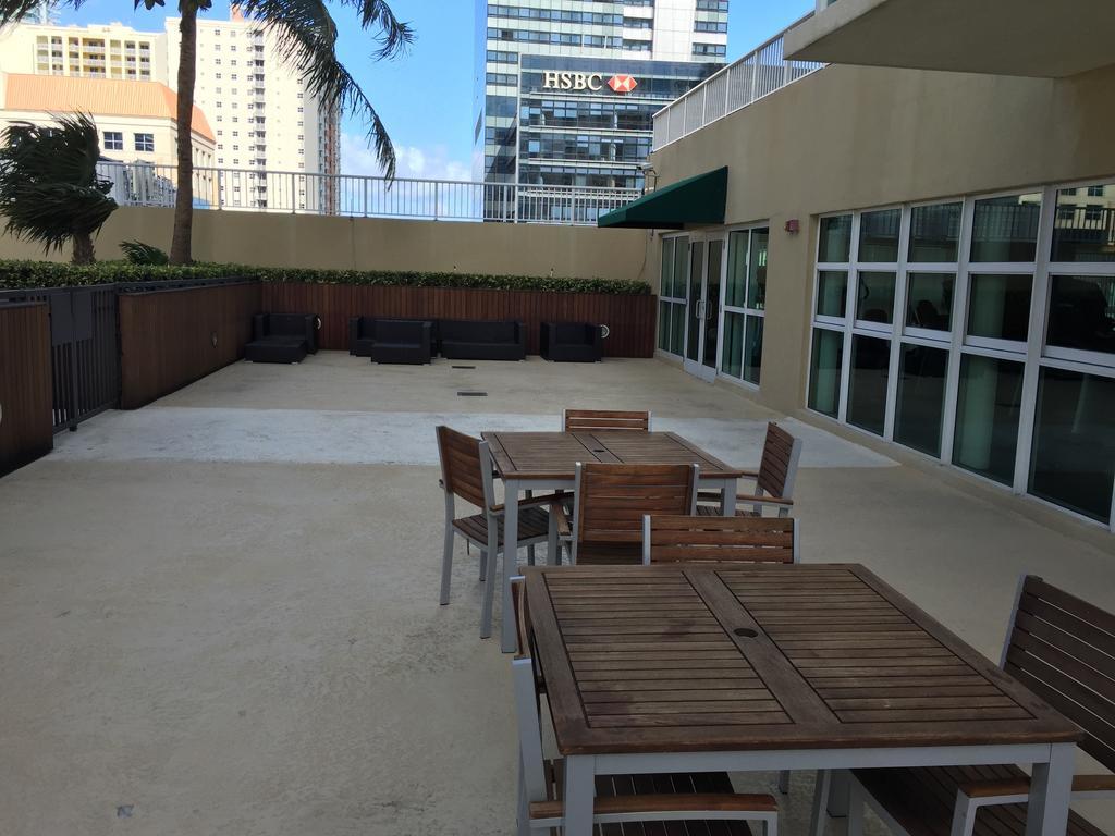 Lyx Suites At One Broadway In Brickell Miami Exterior photo
