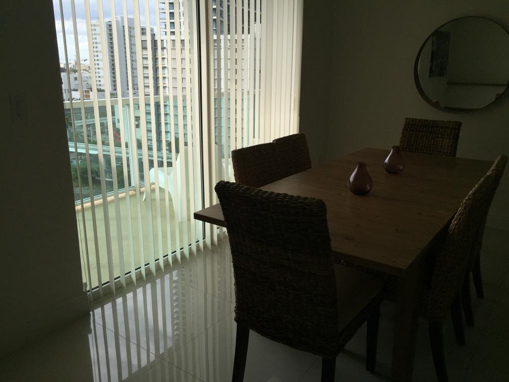 Lyx Suites At One Broadway In Brickell Miami Exterior photo