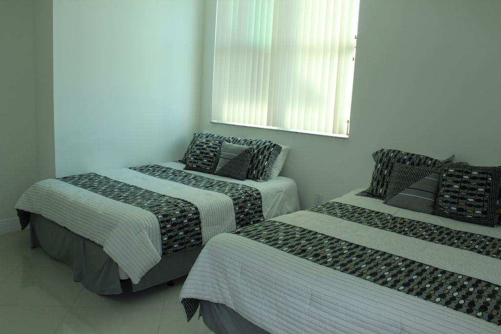 Lyx Suites At One Broadway In Brickell Miami Room photo