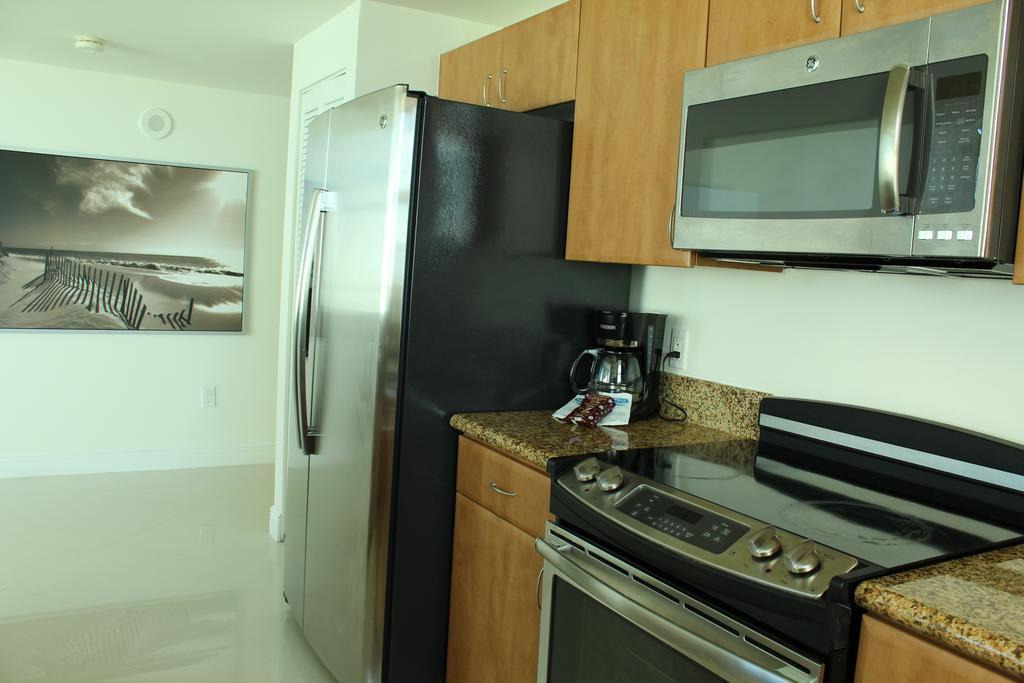 Lyx Suites At One Broadway In Brickell Miami Exterior photo